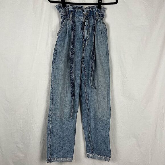 Abercrombie & Fitch High Rise Paper Bag Mom Jeans - Women’s 25 - Picture 2 of 8